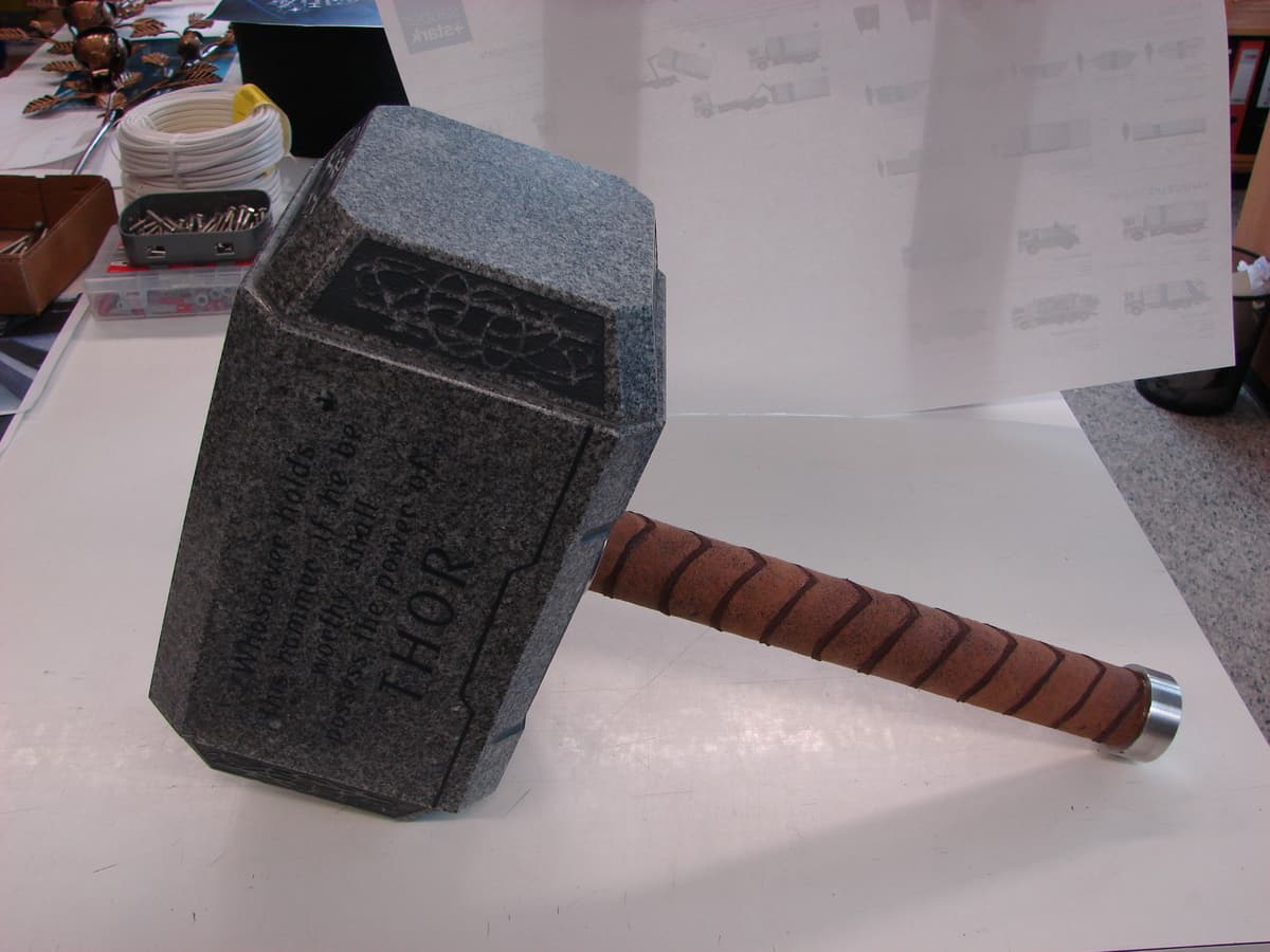 Sonderanfertigung aus Granit – Standansicht