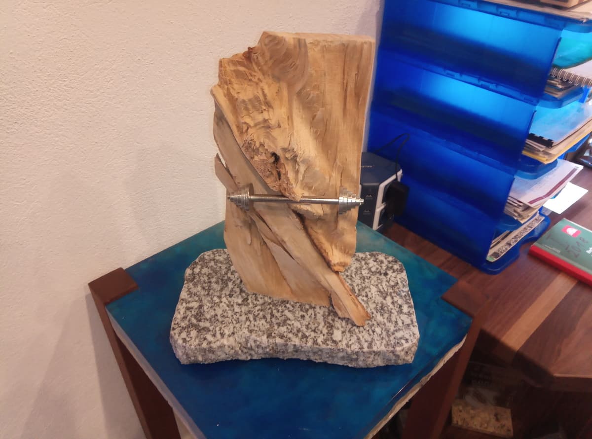 Frisch gravierte Granitplatte mit Schriftzug